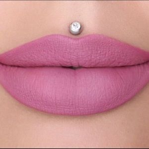 Anastasia Beverly Hills Liquid lipstick Soft Lilac
